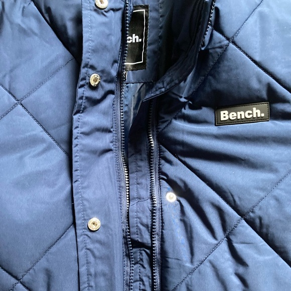 Women’s Bench brand puffer jacket💙 - Picture 3 of 4